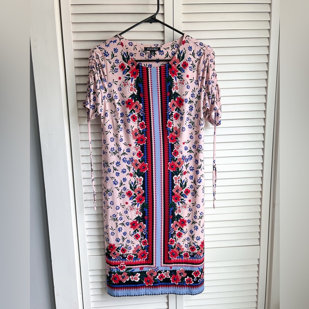 Roz & Ali Pink and Blue Sheath Dress with Puff Sleeves
